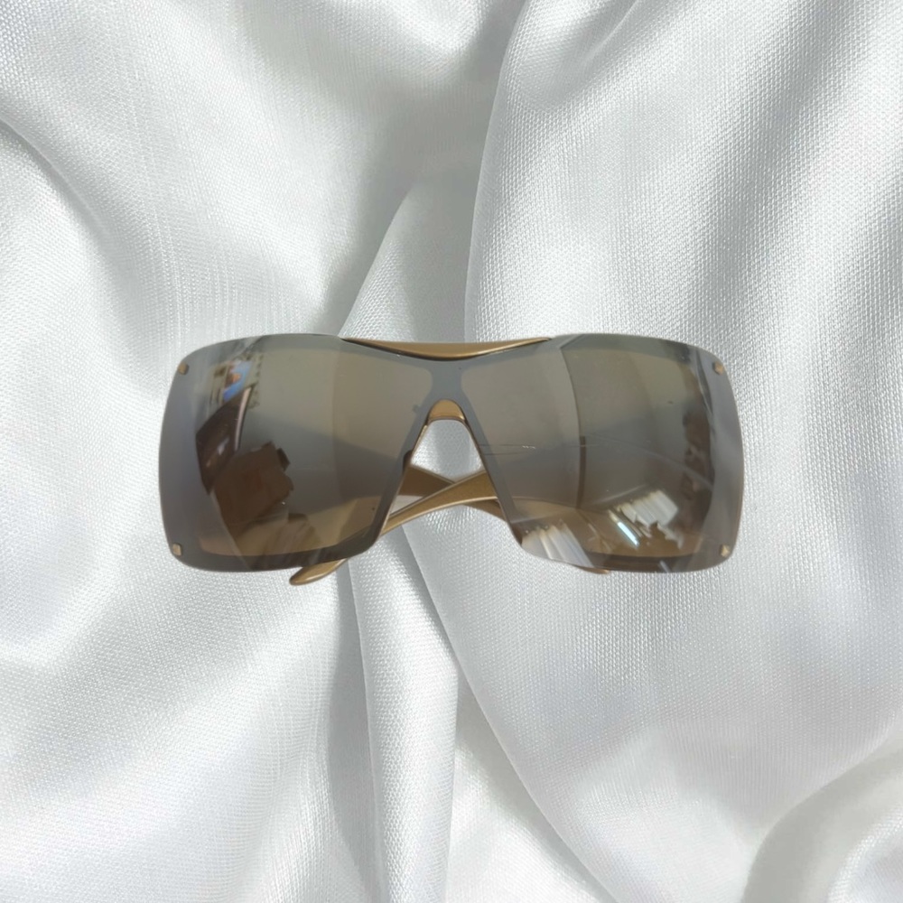 Dior Overshine 2 Shield Designer Sunglasses in Gold - Picture 3 of 5